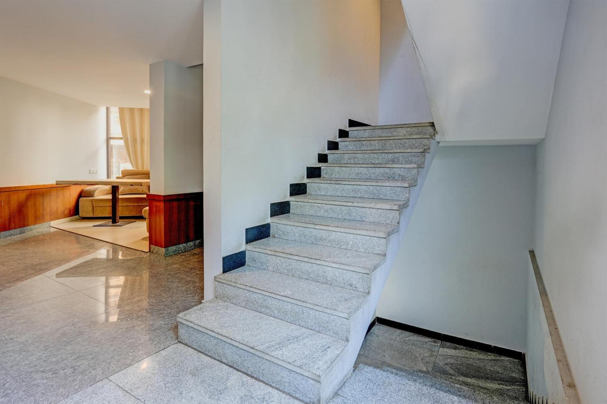 Hotel O V3R Residency Bangalore Buitenkant foto