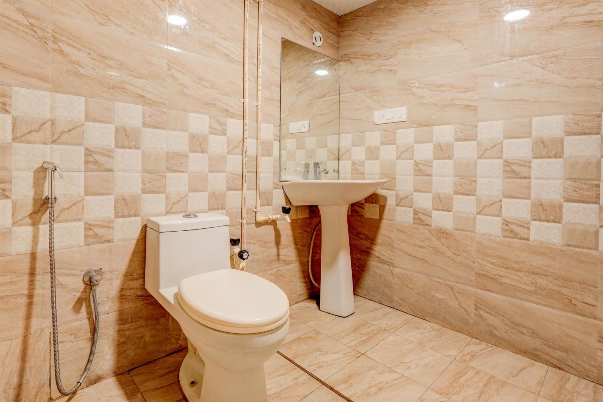 Hotel O V3R Residency Bangalore Buitenkant foto